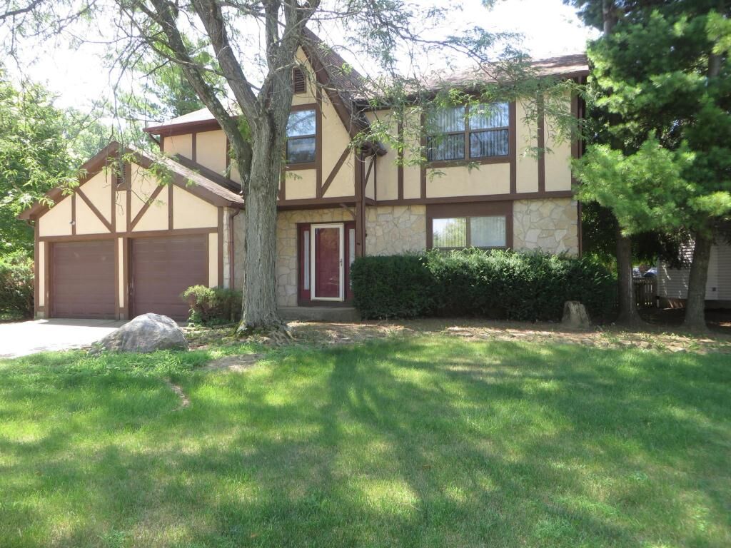 Property Photo: 2441 Bradenton Court OH 43235