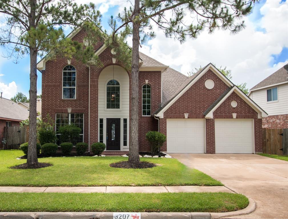 Property Photo: 3207 Eaglewood Drive TX 77584