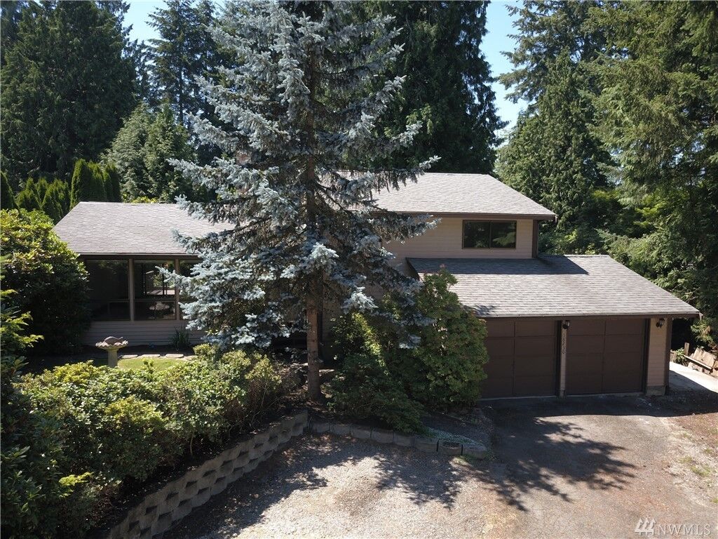 Property Photo: 18230 92nd Ave NE WA 98011