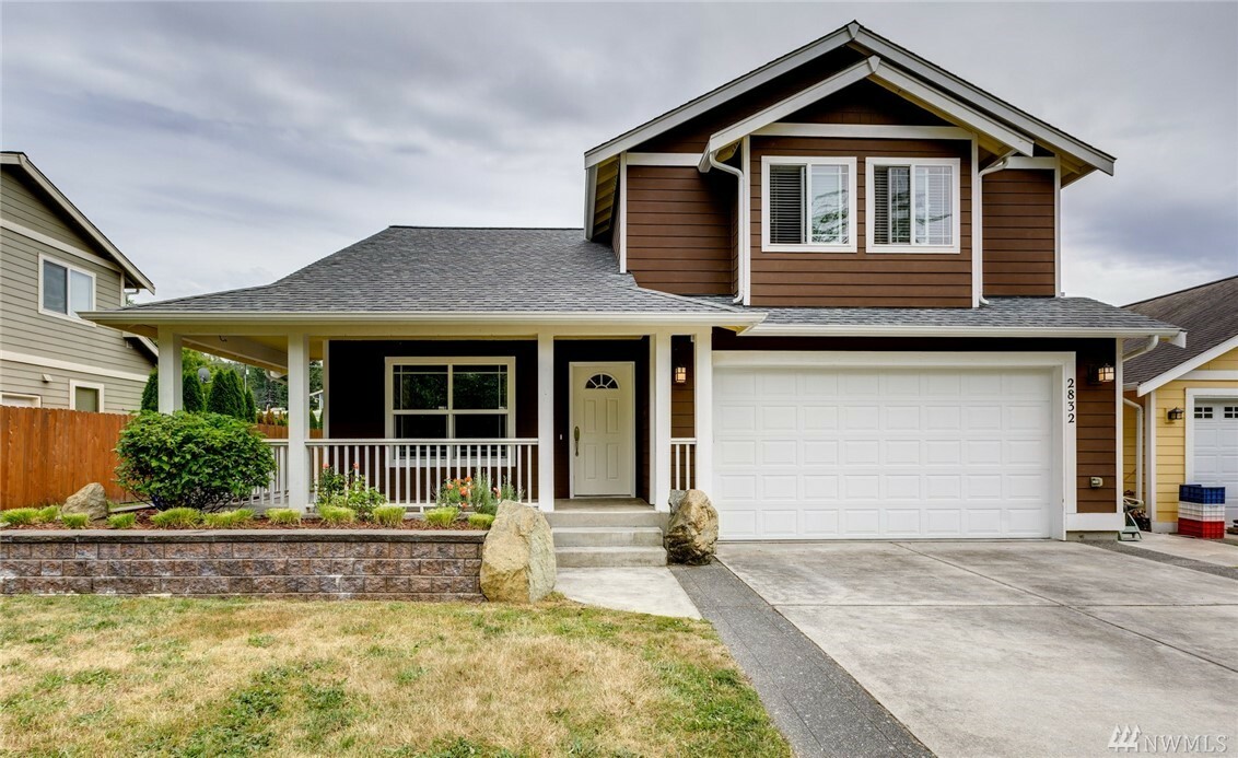 Property Photo:  2832 Lindshier Ave  WA 98226 