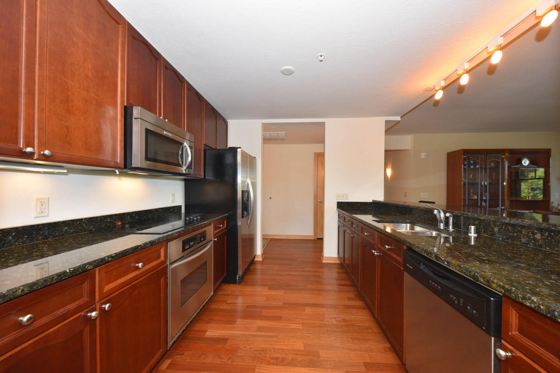Property Photo: 690 Rivershores Dr 204 WI 53090