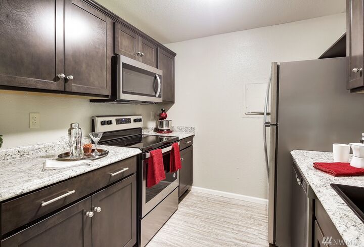 Property Photo:  17533 149th Ave SE A5  WA 98058 