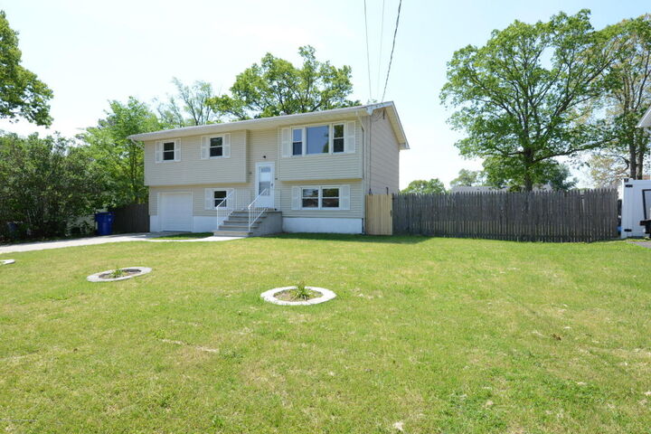 949 Raleigh Drive  Toms River NJ 08753 photo