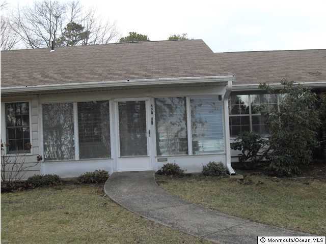 Property Photo:  498 Thornbury Court B  NJ 08701 