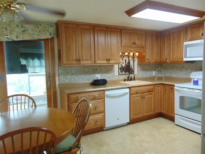 Property Photo:  6 Magnolia Avenue  NH 03079 