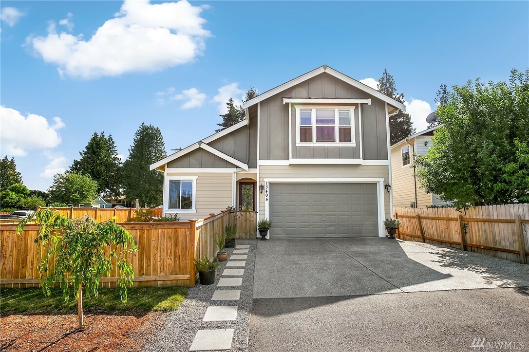 Property Photo: 13404 6th Ave SW WA 98146