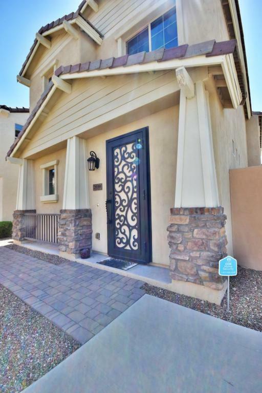 Property Photo:  2039 E Heartwood Lane  AZ 85022 