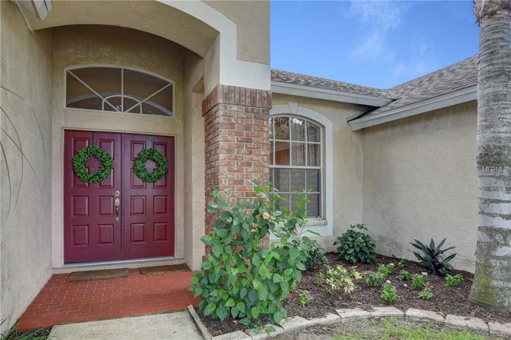 Property Photo:  1811 Palm Ridge Place  FL 33594 