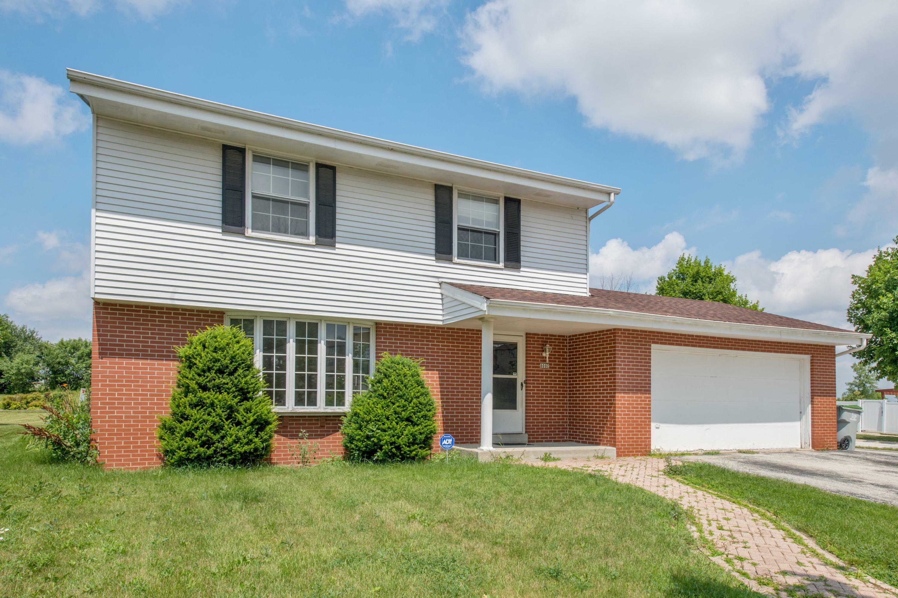 Property Photo: 8002 W Glenbrook Rd WI 53223