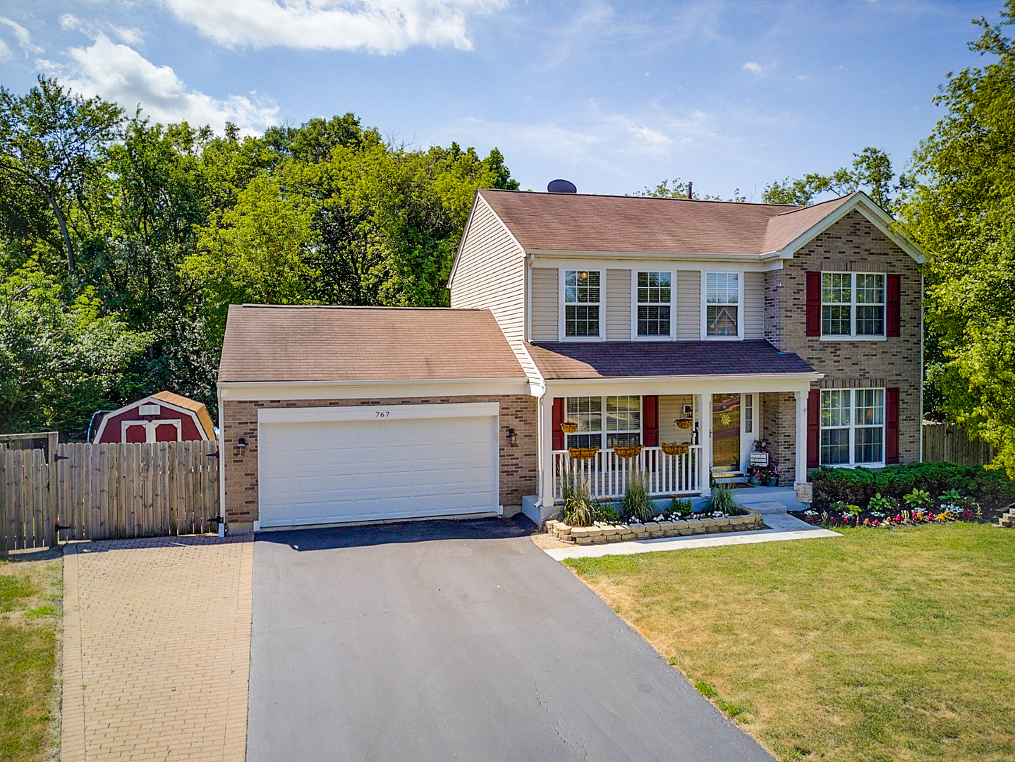 Property Photo: 767 Creek Bend Lane IL 60002