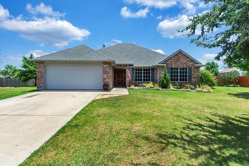 Property Photo:  108 Grant Drive  TX 75189 