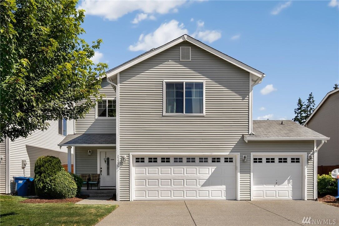 Property Photo:  21556 SE 298th Place  WA 98042 