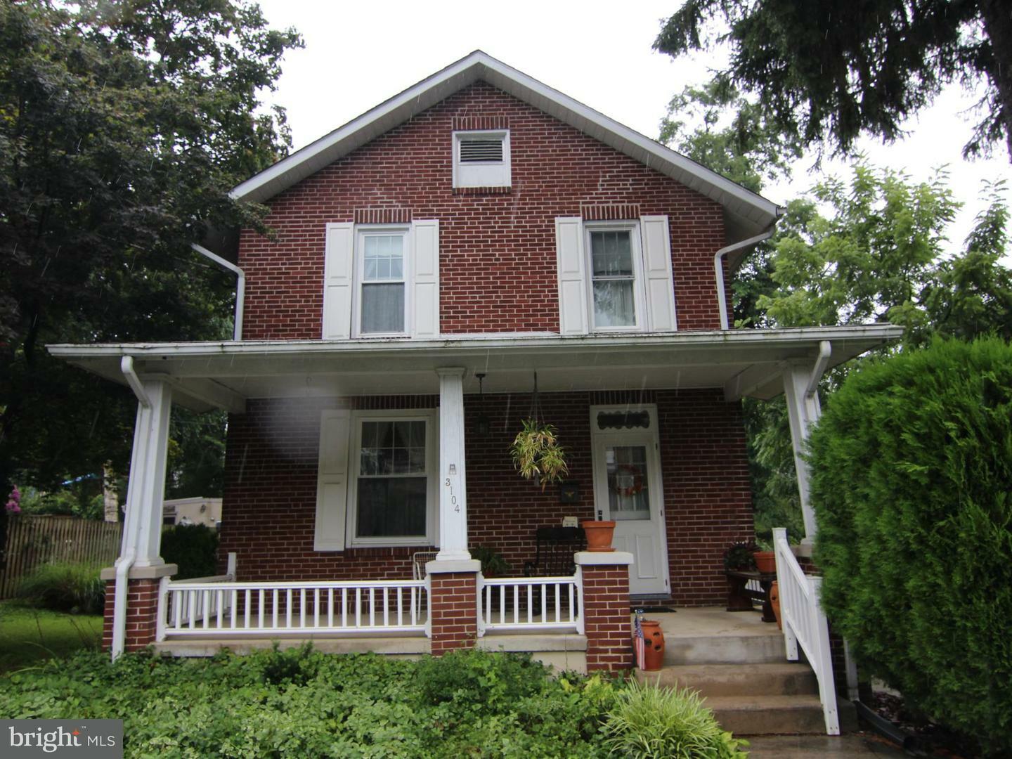 Property Photo: 3104 Hillside Street PA 17109