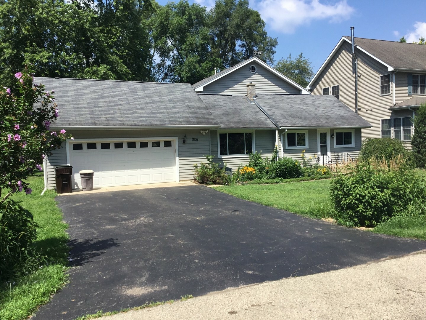 Property Photo: 3117 Ethel Terrace IL 60042