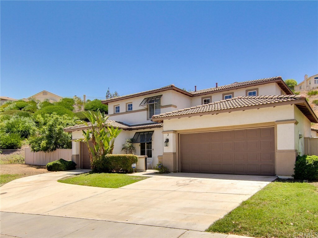 Property Photo:  2 Vista Palermo  CA 92532 