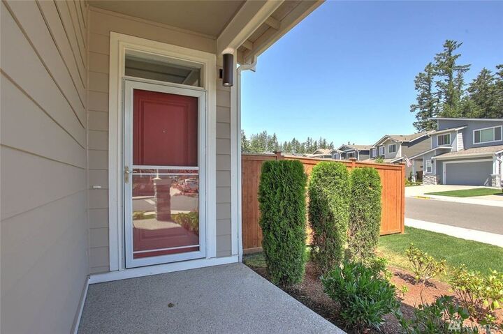 Property Photo:  17202 121st Ave E  WA 98374 