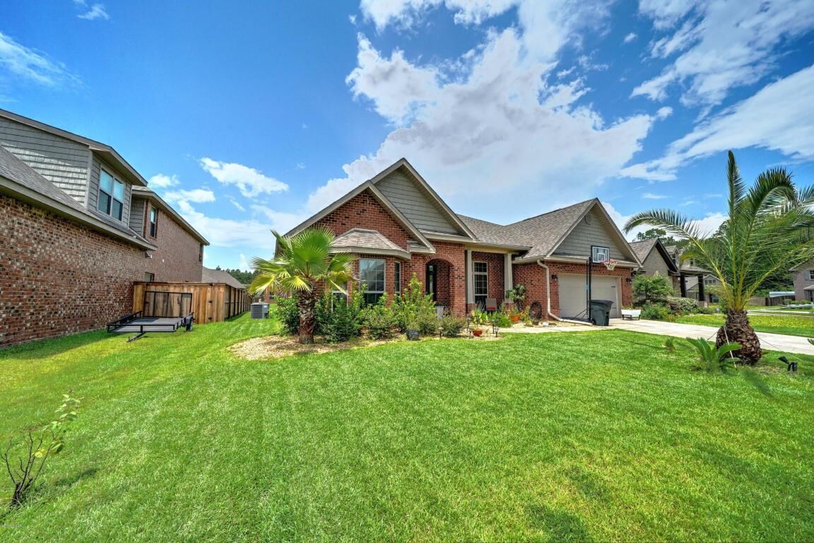 Property Photo: 5009 Pretty Way FL 32404