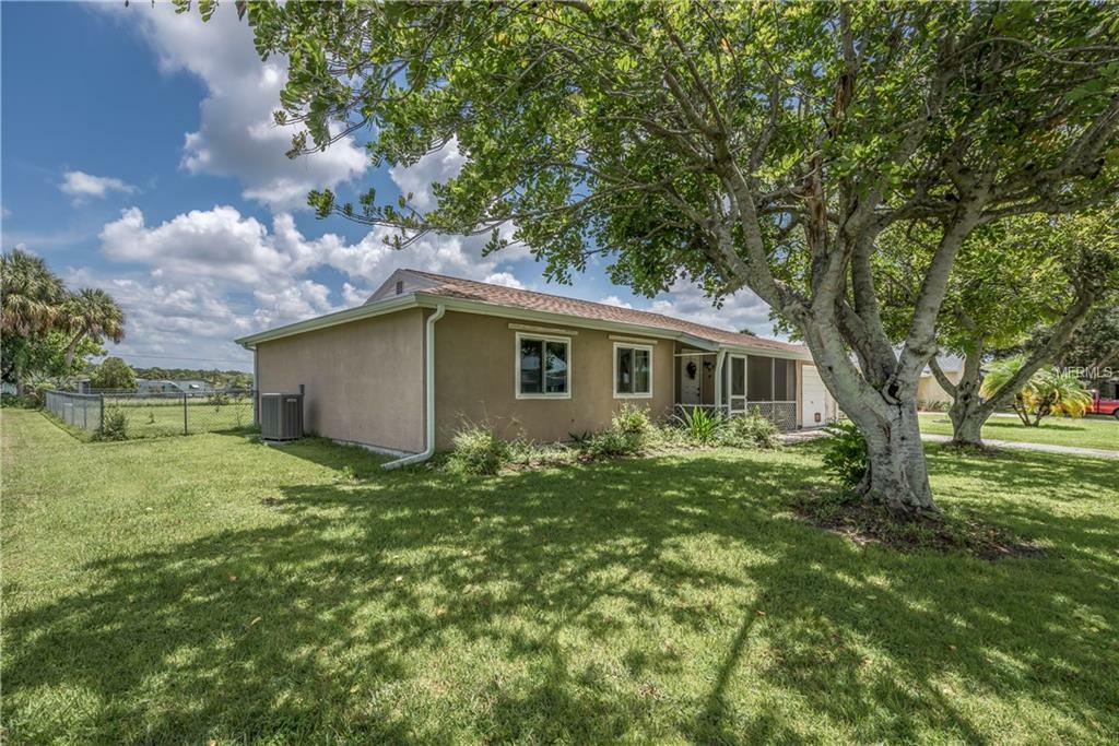 Property Photo:  5488 Kenwood Drive  FL 34287 