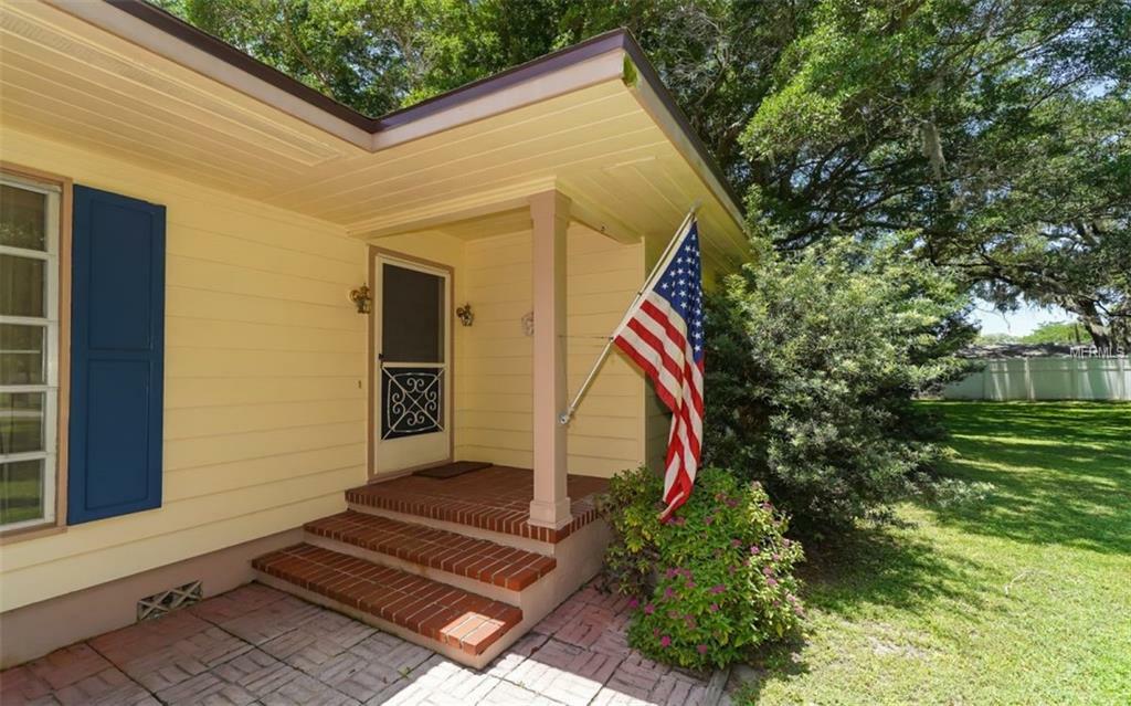 Property Photo: 4303 26th Avenue W FL 34209