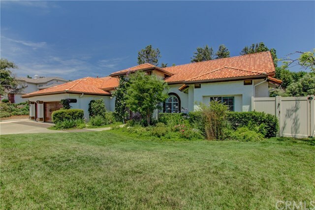 Property Photo:  41990 Avenida Sonoma  CA 92591 