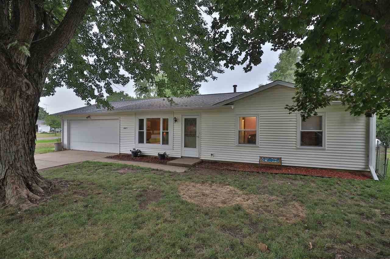 Property Photo:  10473 Evergreen  IL 61546 