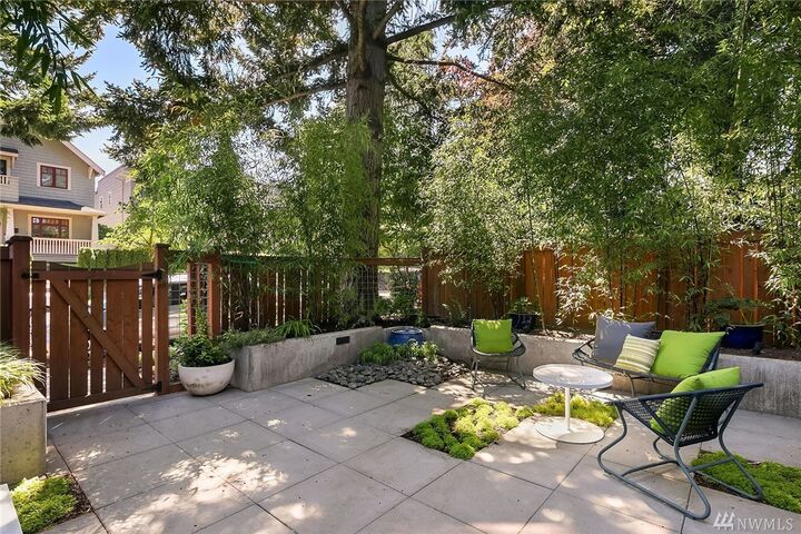 Property Photo:  2141 8th Ave W  WA 98119 