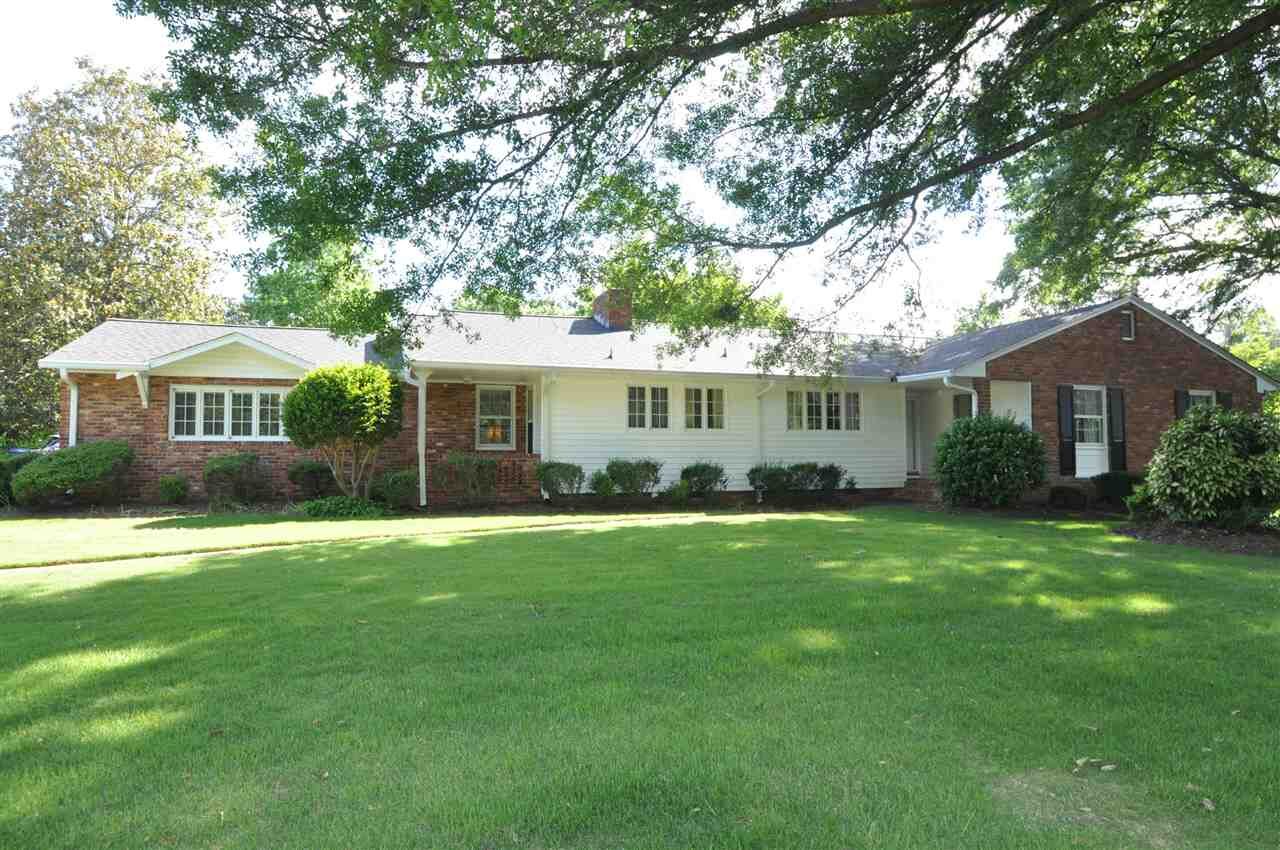 Property Photo: 210 Beechwood Drive SC 29307
