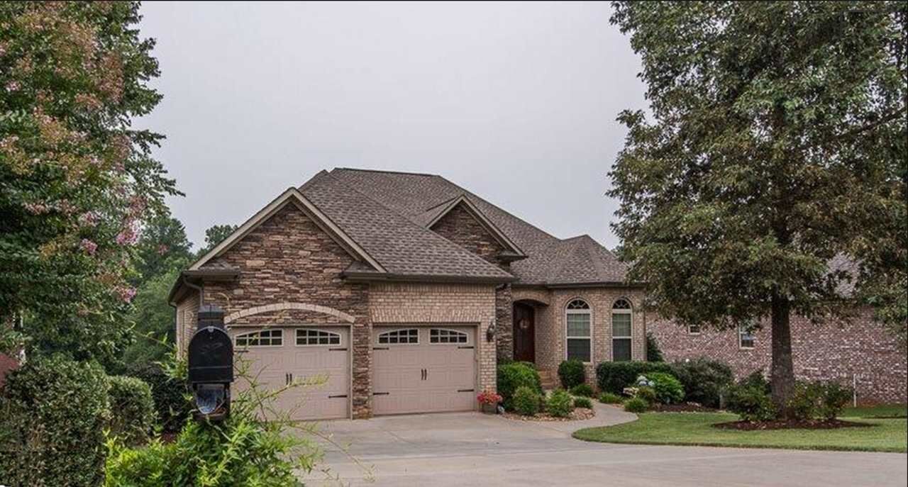 Property Photo: 312 S Woodfin Ridge Drive SC 29349