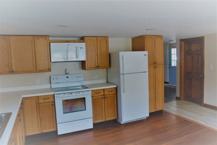 Property Photo:  20 Dartmouth Street  NH 03431 