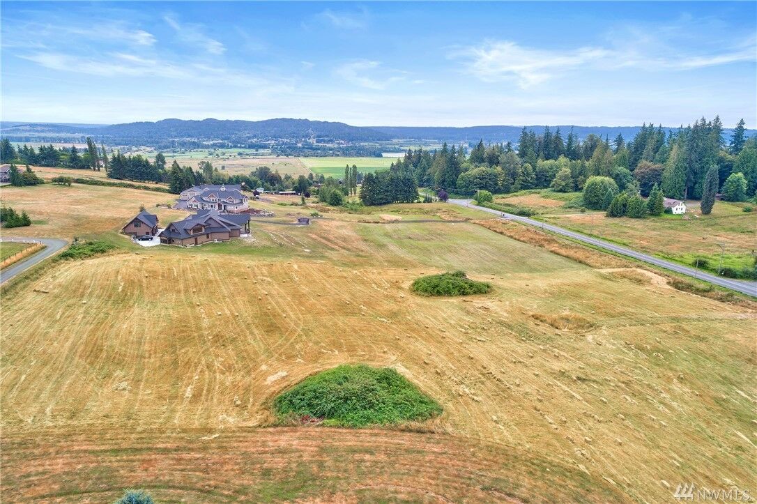 Property Photo: 8515 131st Ave SE WA 98290