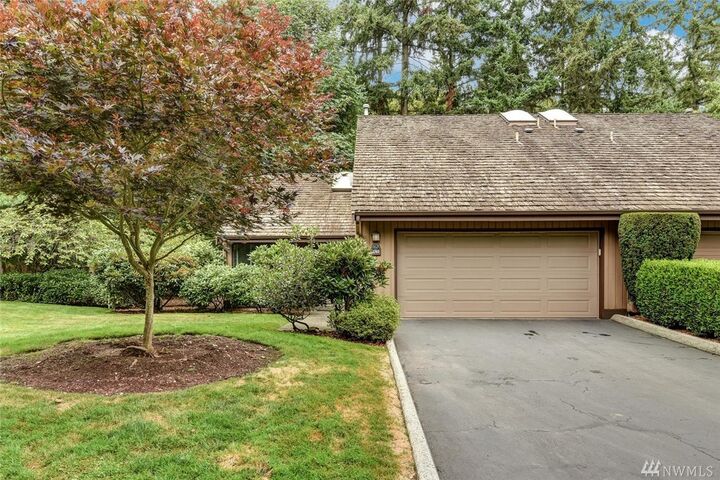 1760 159th Ave NE  Bellevue WA 98008 photo