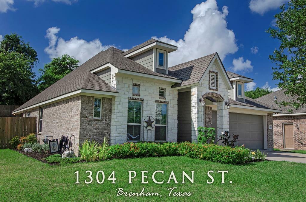 Property Photo: 1304 Pecan Street TX 77833