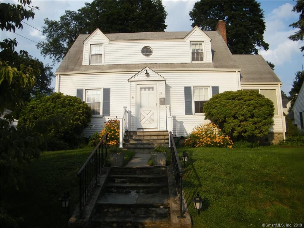 Property Photo: 9 Ludlow Manor CT 06855