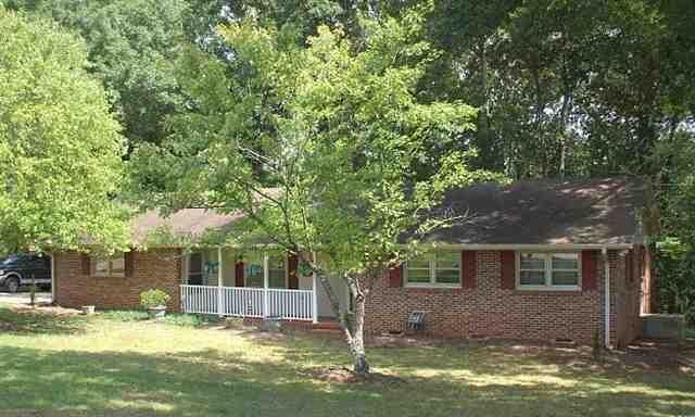 Property Photo:  309 Meadowbrook Drive  SC 29626 