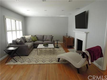 Property Photo:  432 Via La Soledad  CA 90277 
