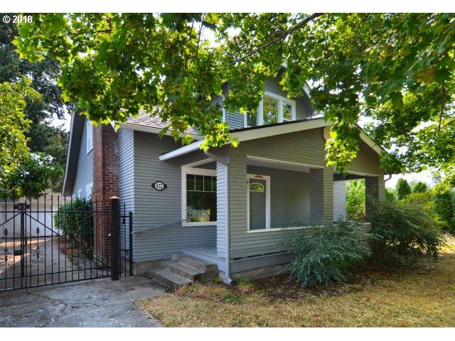 Property Photo: 422 S 3rd St OR 97424