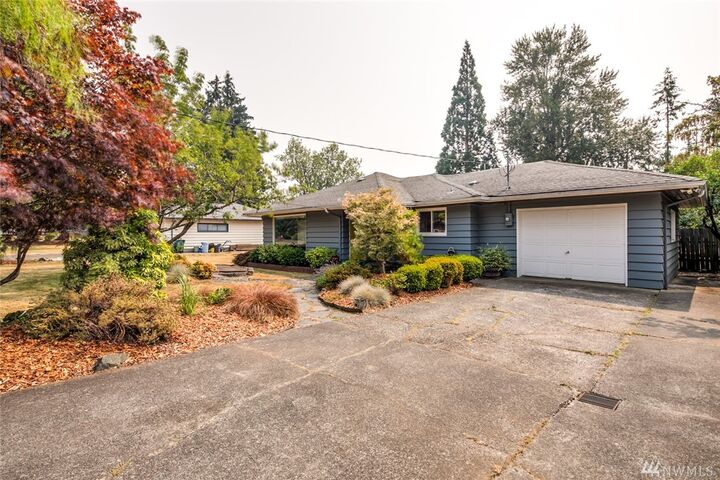 Property Photo:  3304 Plymouth Dr  WA 98225 