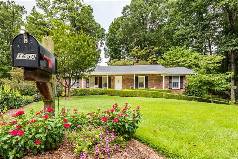 Property Photo: 1650 Melba Court 30066