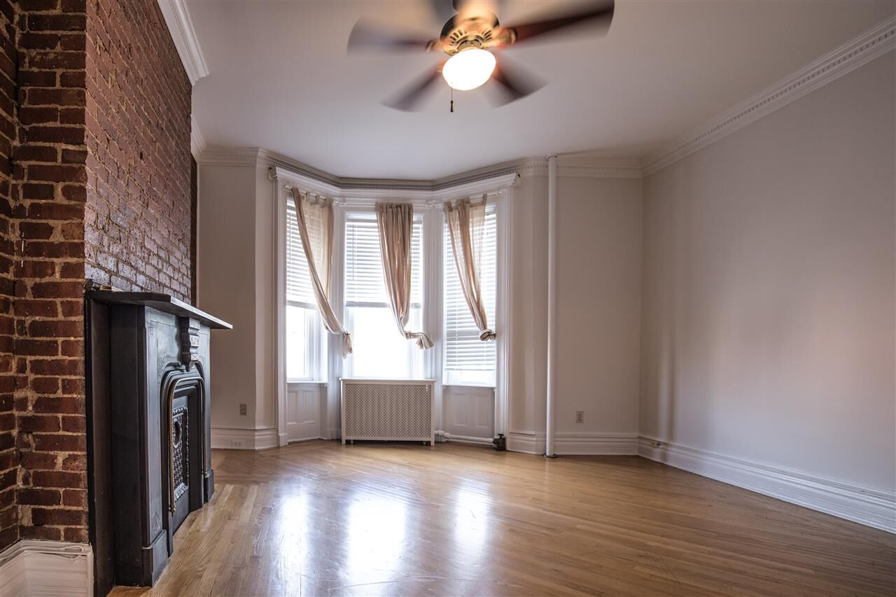 Property Photo: 813 Washington St 3R NJ 07030