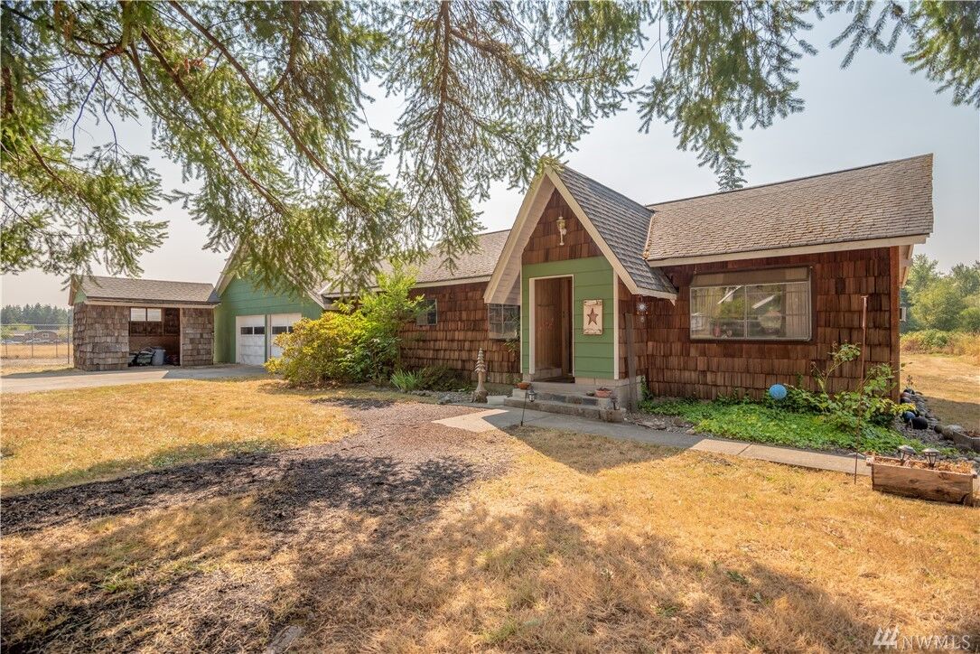 Property Photo: 124 Lone Yew Rd WA 98591