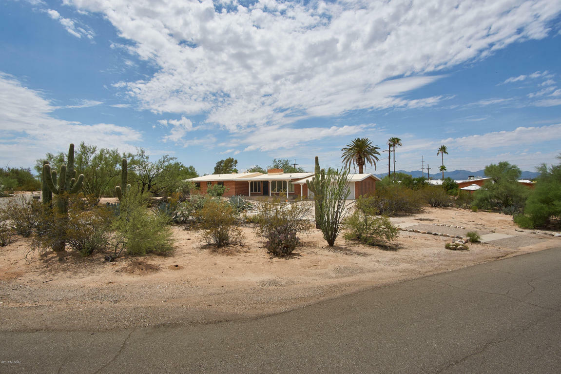 Property Photo:  6901 N Kenanna Place  AZ 85704 