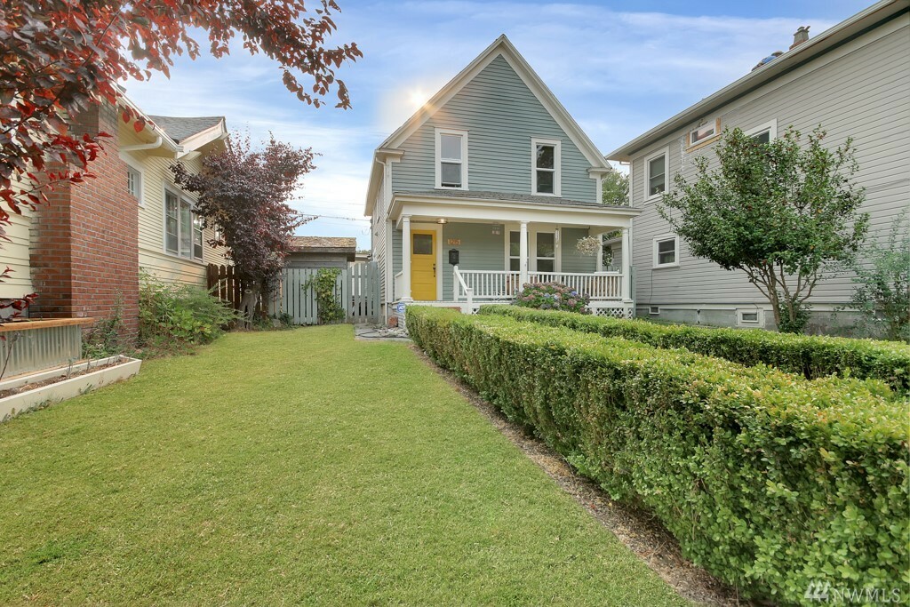 Property Photo:  1215 N Prospect St  WA 98406 