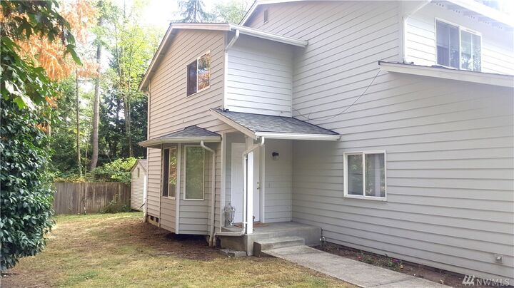 Property Photo:  9504 15th St SE  WA 98258 