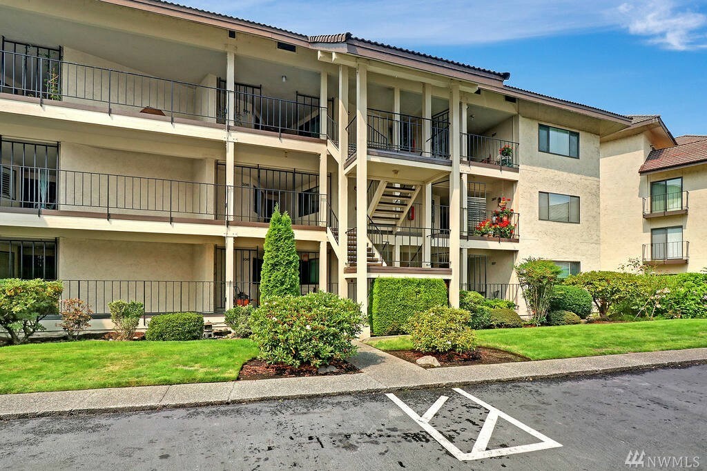 Property Photo:  16921 Inglewood Rd NE A206  WA 98028 