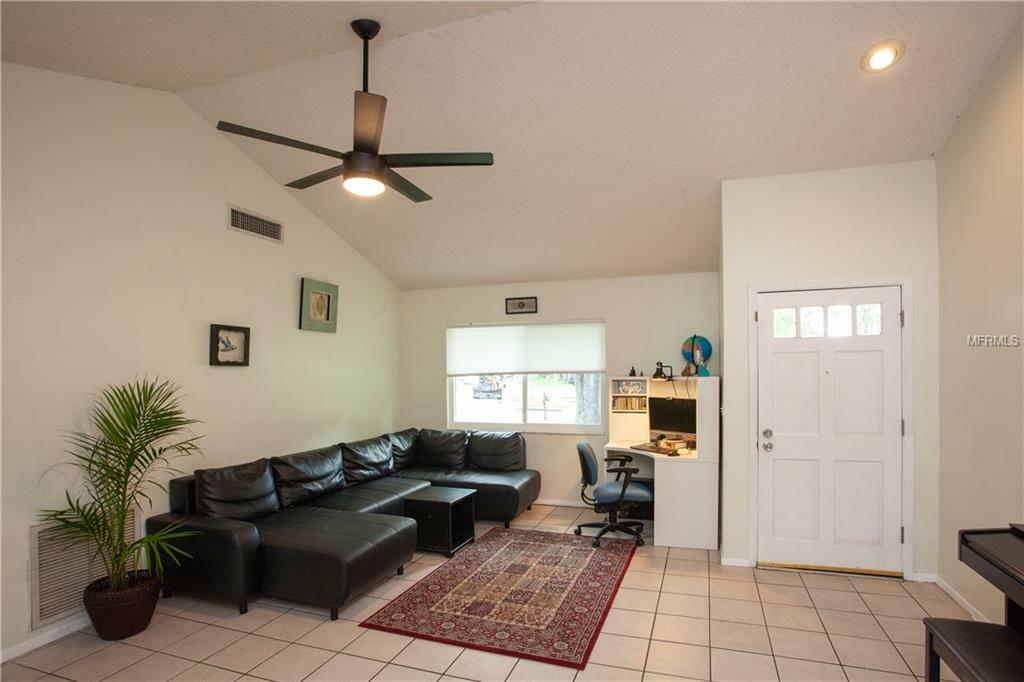 Property Photo: 3308 Laurel Dale Drive FL 33618