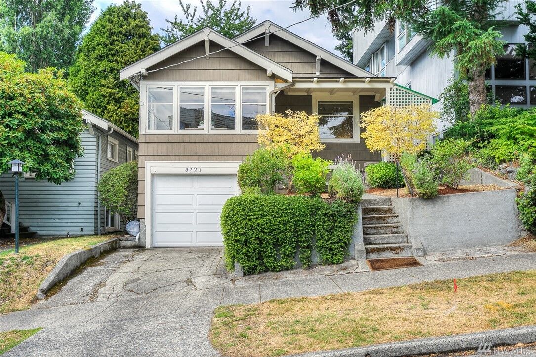 Property Photo:  3721 Sunnyside Ave N  WA 98103 