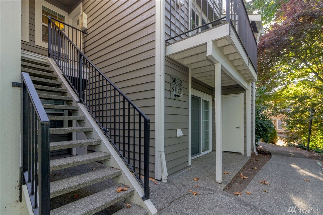 Property Photo:  2609 S 272nd St 32  WA 98032 