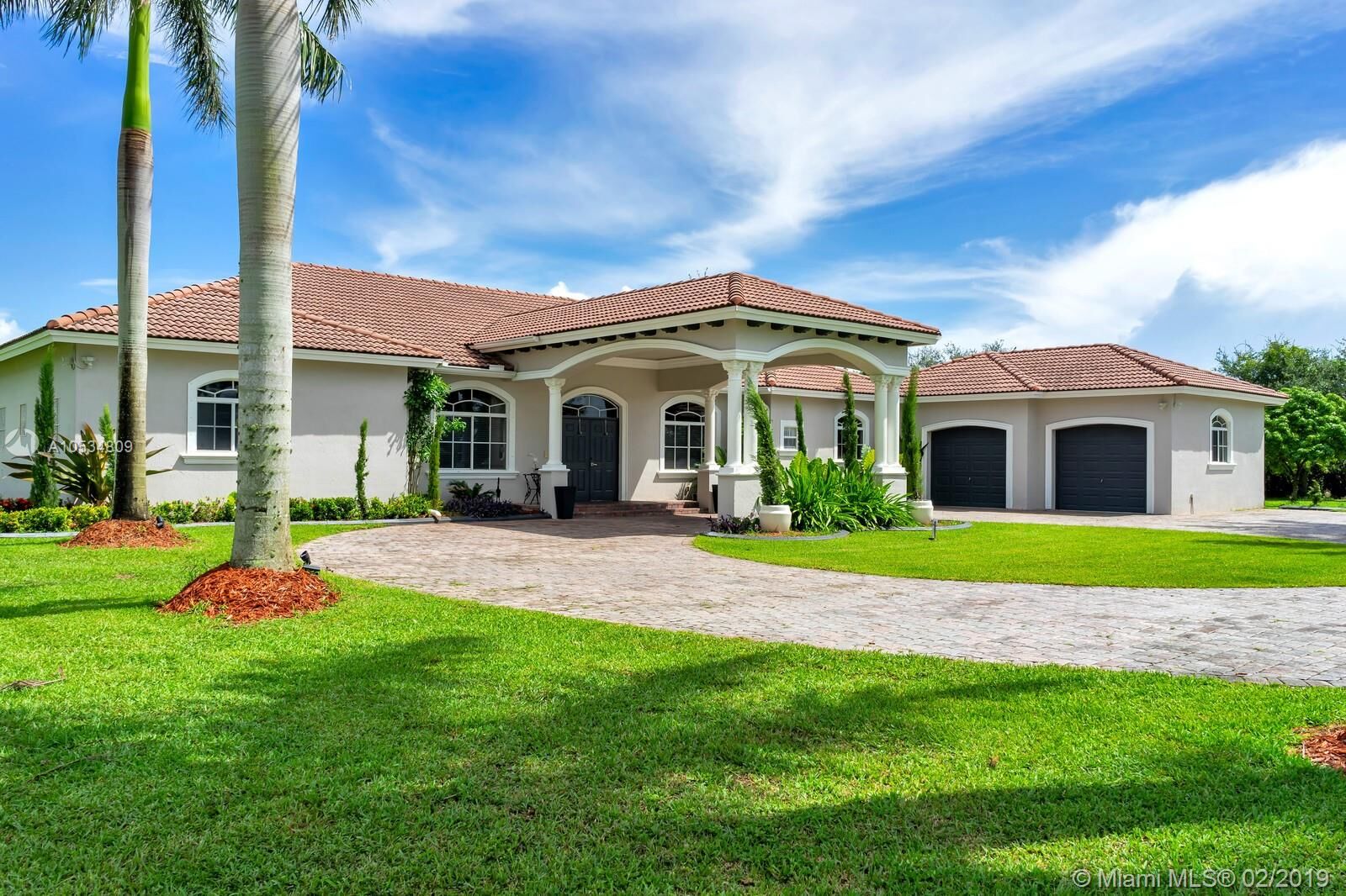 Property Photo: 16351 SW 184th St FL 33187