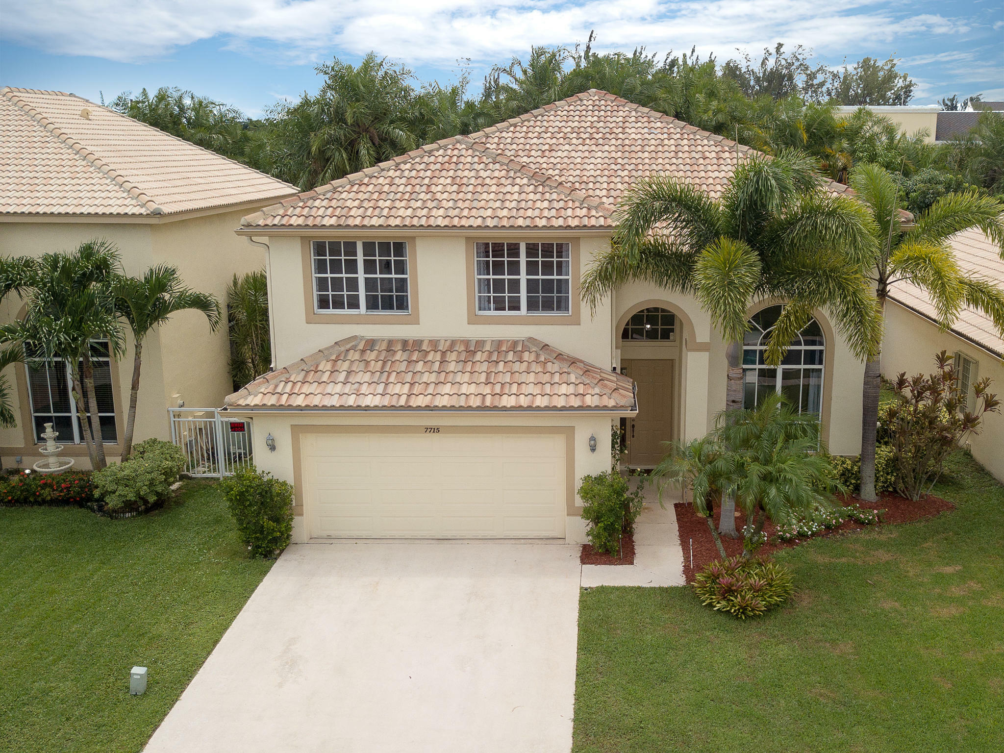 Property Photo:  7715 Colony Lake Drive  FL 33436 