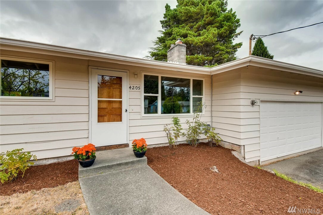 Property Photo:  4205 219th St SW  WA 98043 